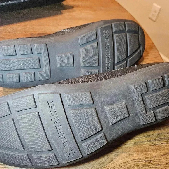 Naturalizer Comfort Slip-On Shoes - Perfect for Casual Outings - Picture 5 of 8